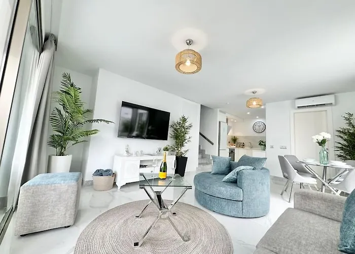 Welcome To Bali A Luxurious Modern Getaway Los Cristianos (Tenerife)